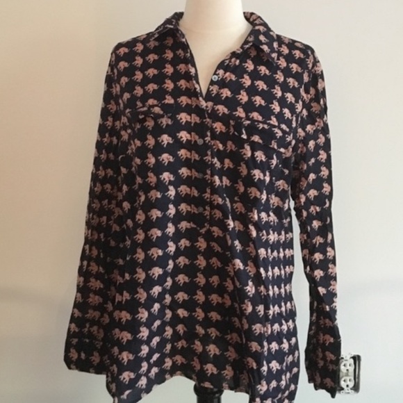 ❤️… Gap Elephant Button Down Shirt M - Picture 2 of 3